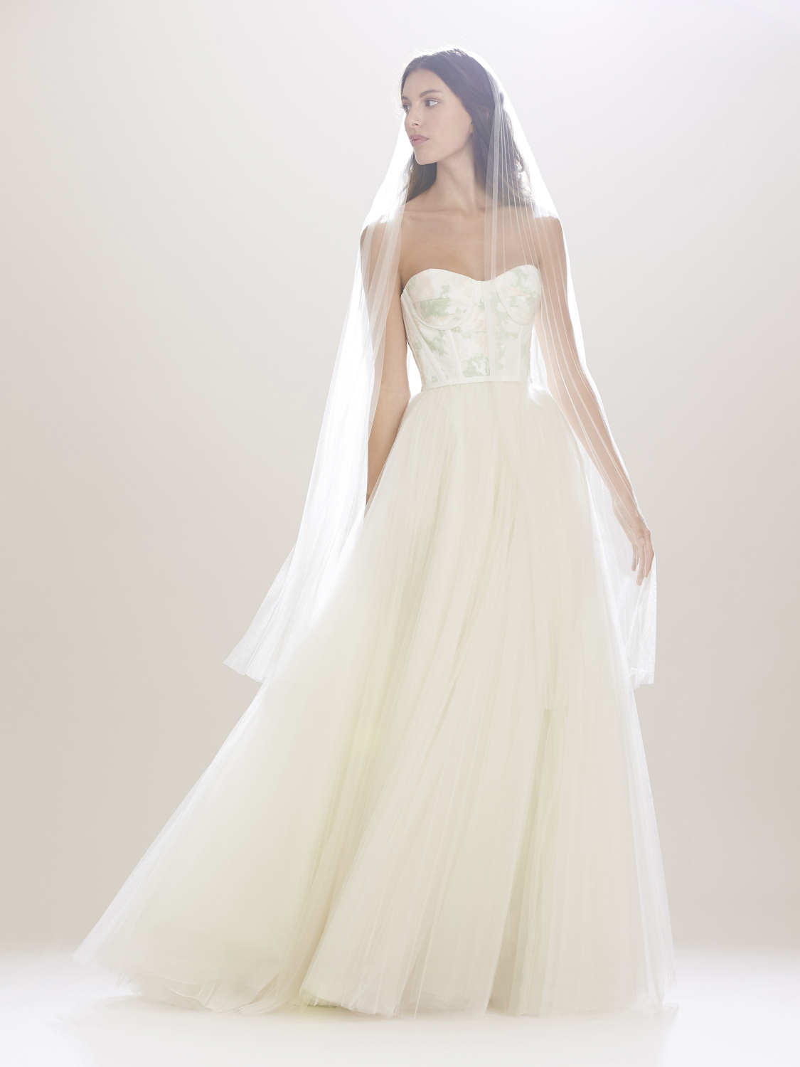 Winter White Wedding: Carolina Herrera Bridal Fall 2016
