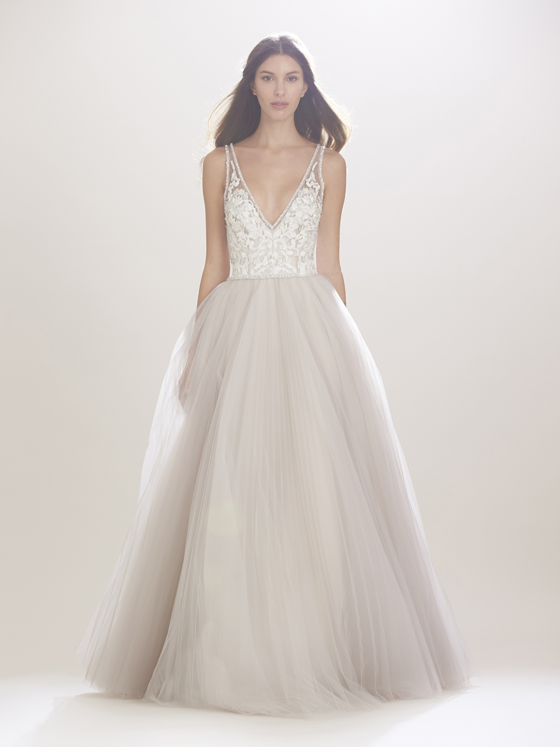 Winter White Wedding: Carolina Herrera Bridal Fall 2016