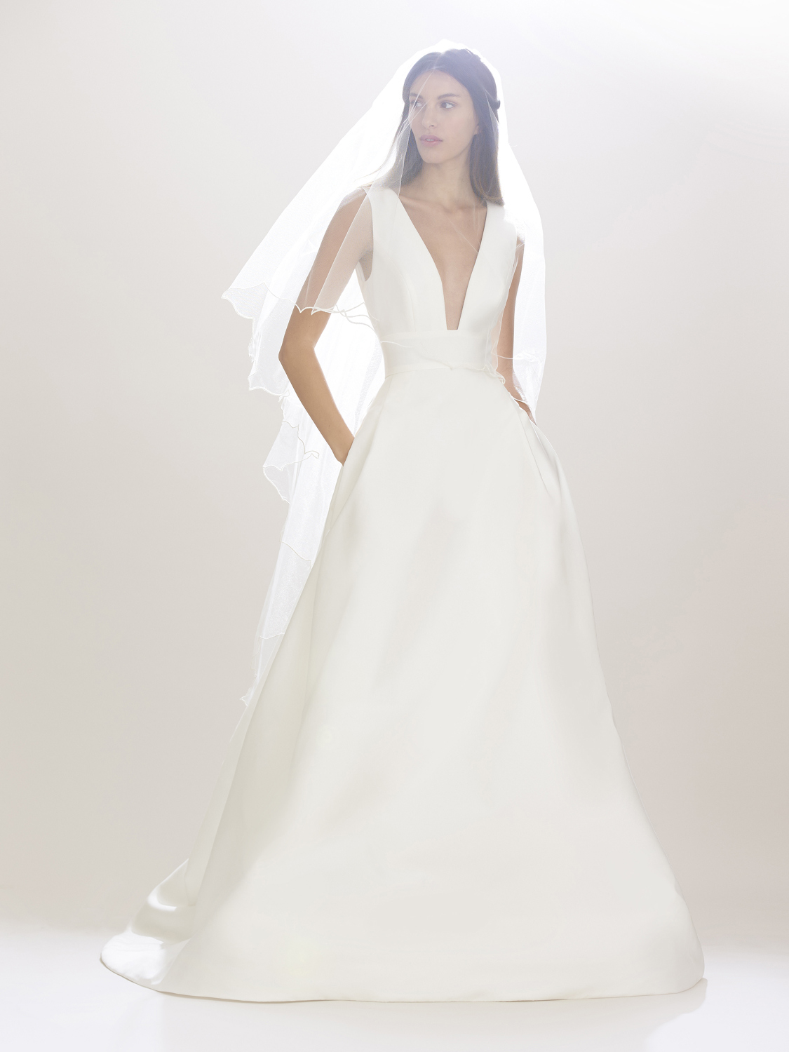 Winter White Wedding: Carolina Herrera Bridal Fall 2016