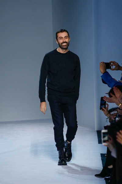 Giambattista Valli Fall/Winter 2016 at PFW