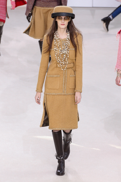 Chanel Fall/Winter 2016 at PFW