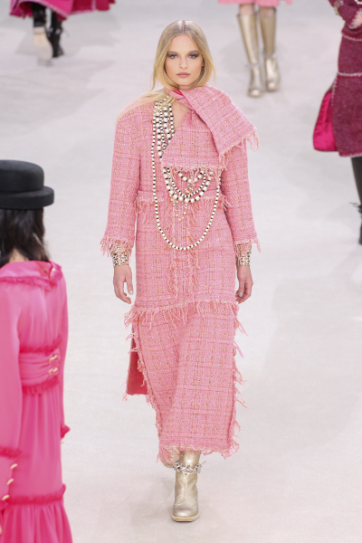 Chanel Fall/Winter 2016 at PFW