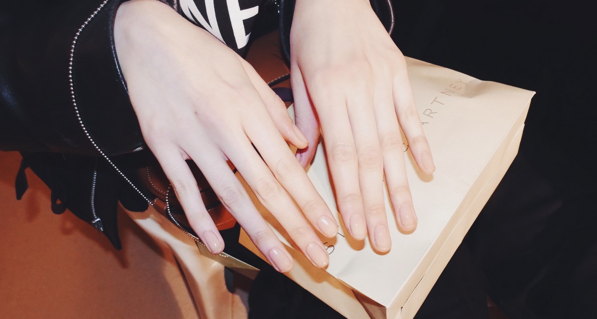 Sally Hansen Perfecting the Natural Nail at Stella McCartney’s Winter 2016 Fashion Show at PFW