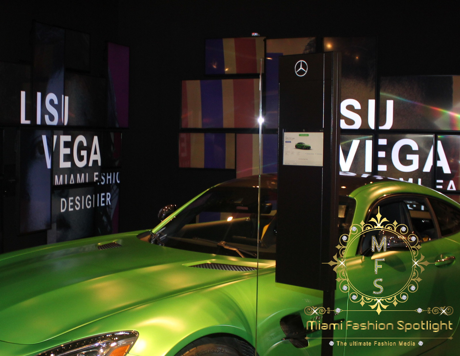 Lisu Vega presenta proyecto de arte ‘One Love’ en la tienda Mercedes-Benz en Aventura Mall