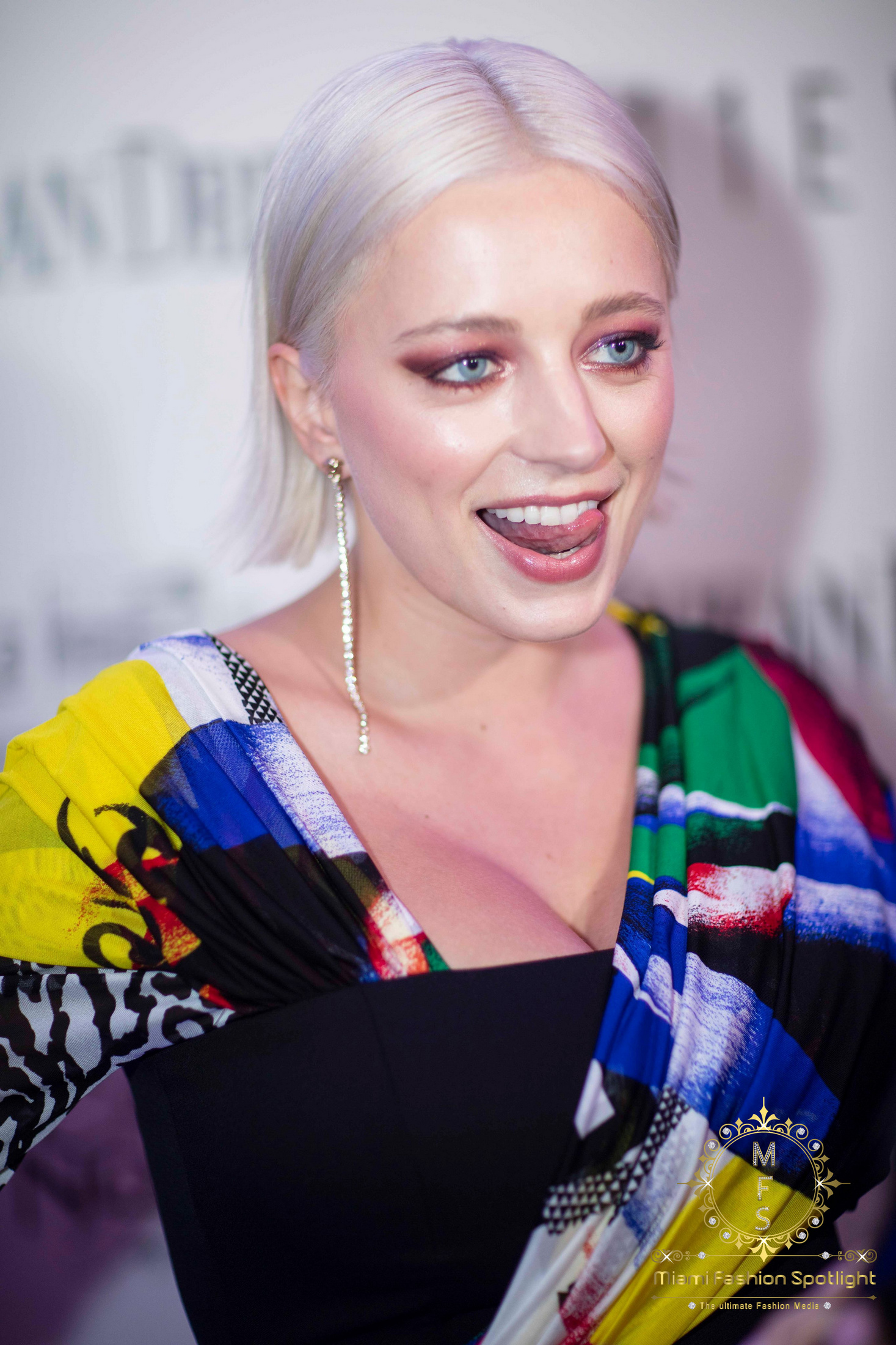 La revista Ocean Drive celebró la edición de octubre con la fashion influencer y cantante, Caroline Vreeland