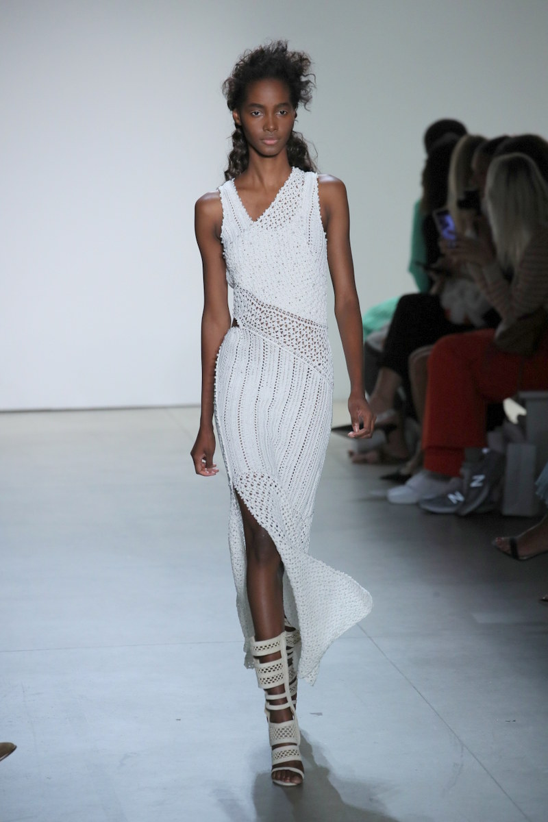 Five Must-Have Fashion Trends For Spring Break 2019