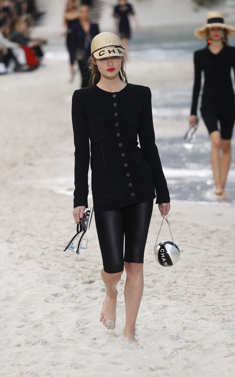 Summer 2019: The Best 7 Pieces to Make a Fashion Statement In Miami