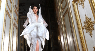 Paris Haute Couture Fashion Week: LA MÉTAMORPHOSE Fall/Winter 21/22 Couture Collection