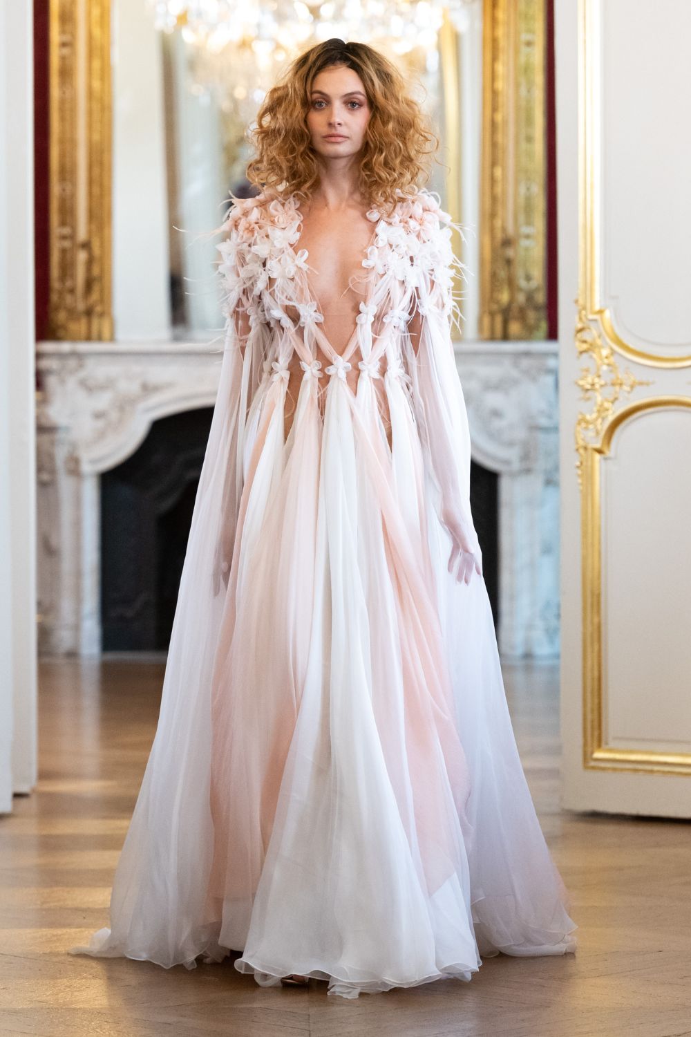 LA METAMORPHOSE Haute Couture Collection FW 22-23