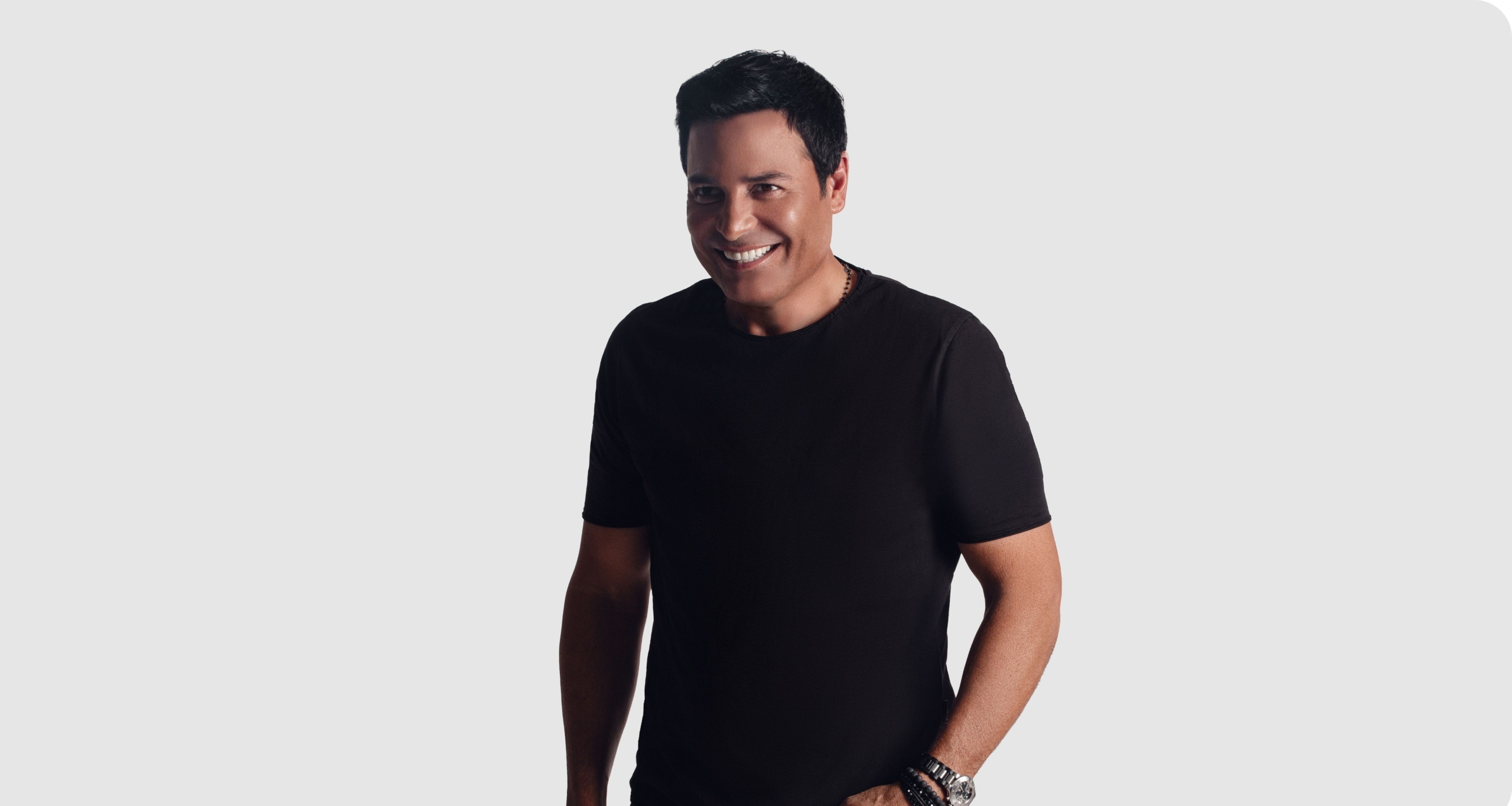 Chayanne será reconocido con el 'Premio Billboard Icono' y cantará en los 'Premios Billboard de la Música Latina' por Telemundo