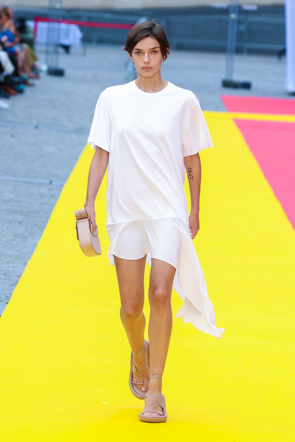 Stella McCartney Summer 2023 Ready-to-Wear Show