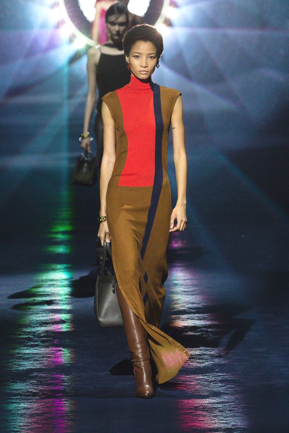 FENDI: Womenswear Autumn/Winter 2023 - Looks