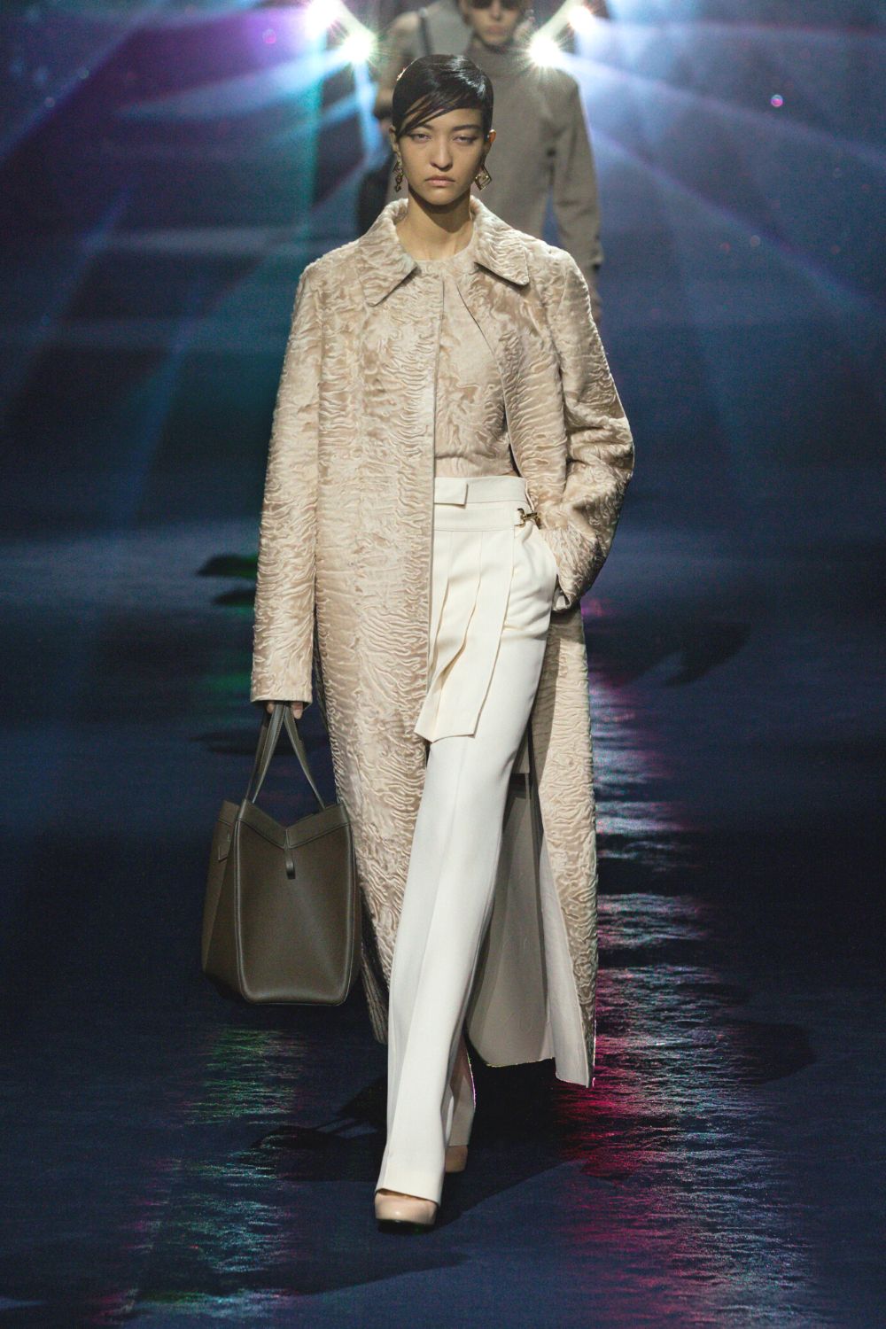 FENDI: Womenswear Autumn/Winter 2023 - Looks