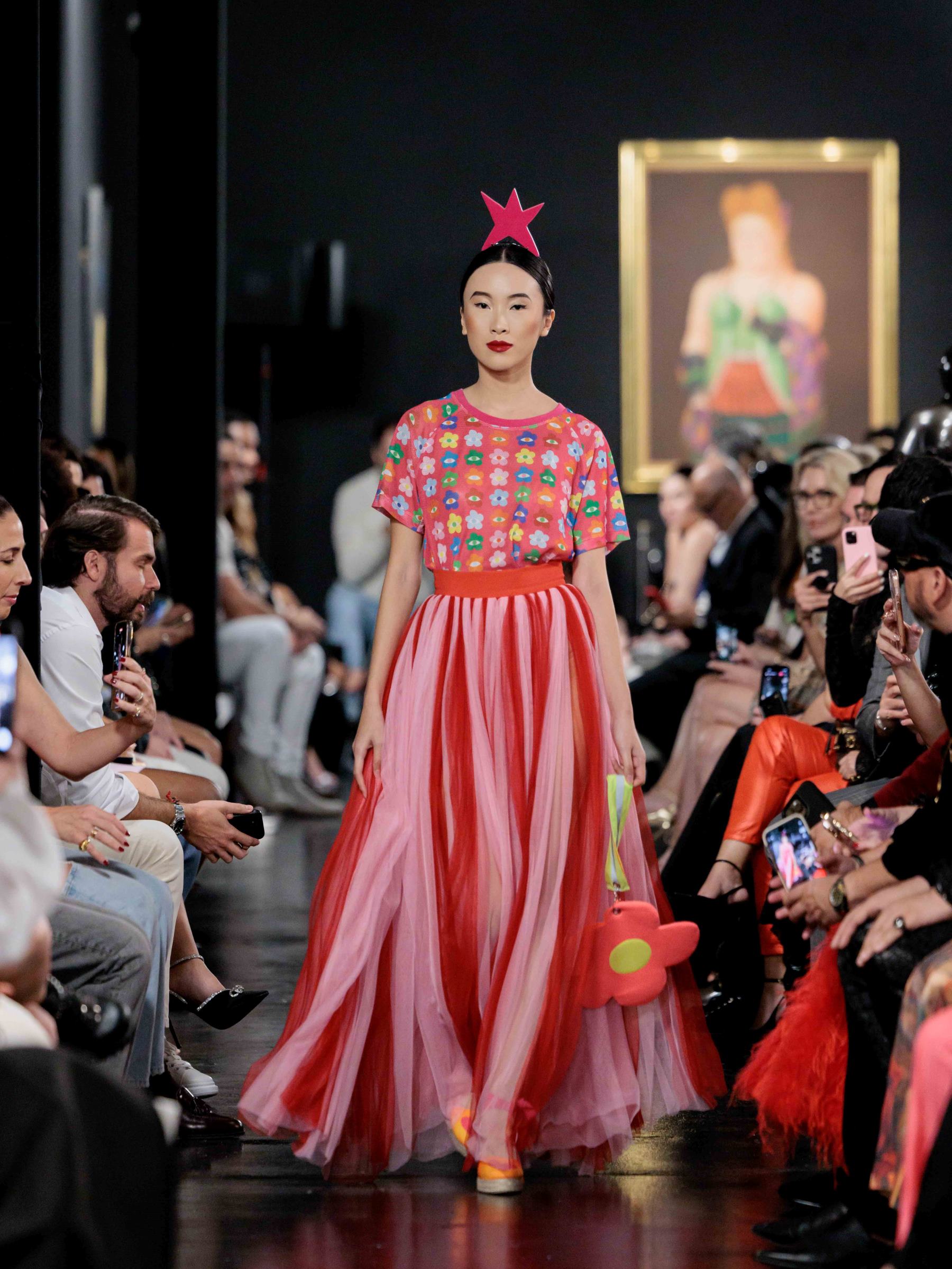 Cosima Ramirez: Radiating Glamour as She Captivates Miami Fashion Week with Agatha Ruiz de la Prada