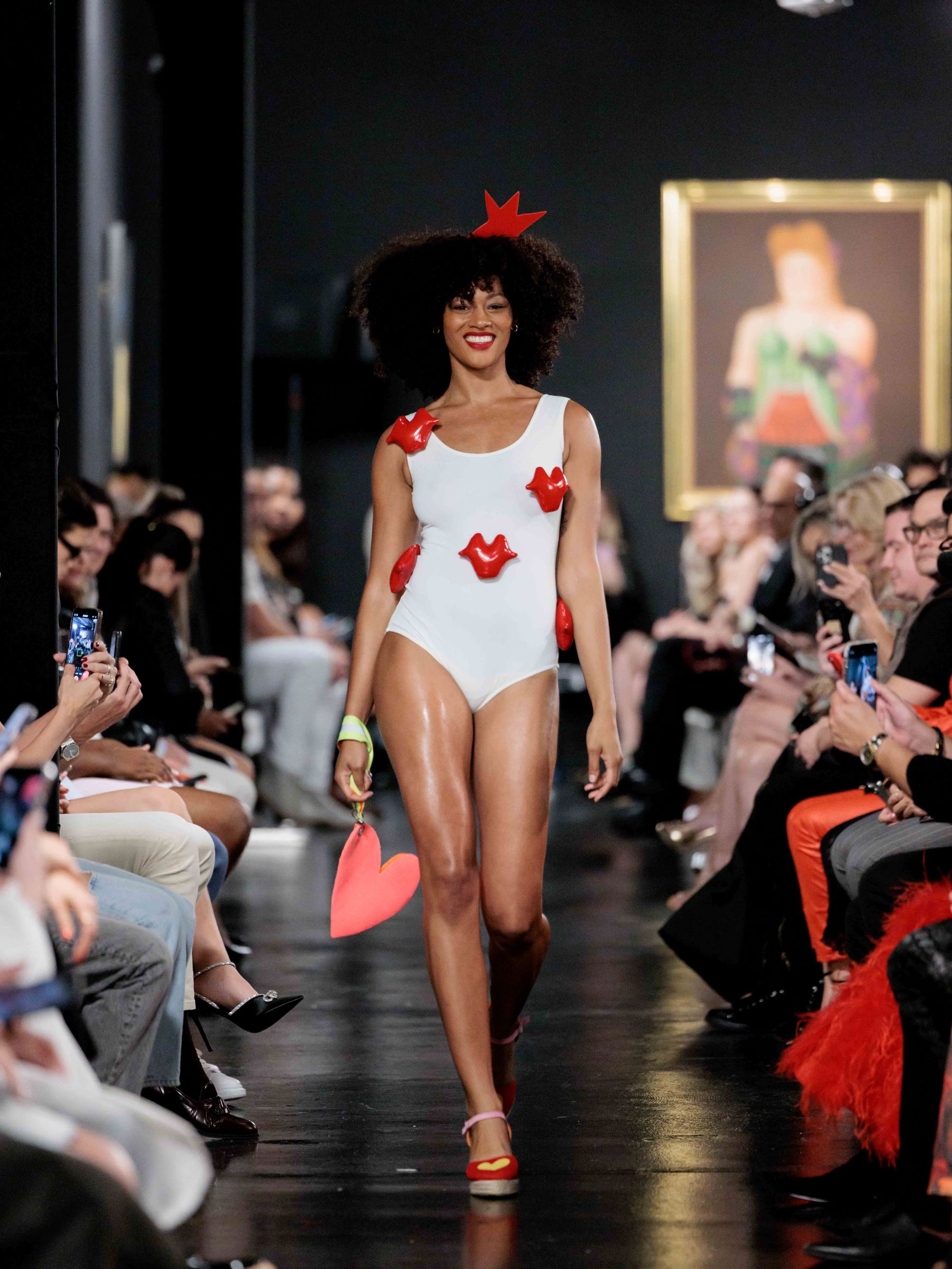 Cosima Ramirez: Radiating Glamour as She Captivates Miami Fashion Week with Agatha Ruiz de la Prada