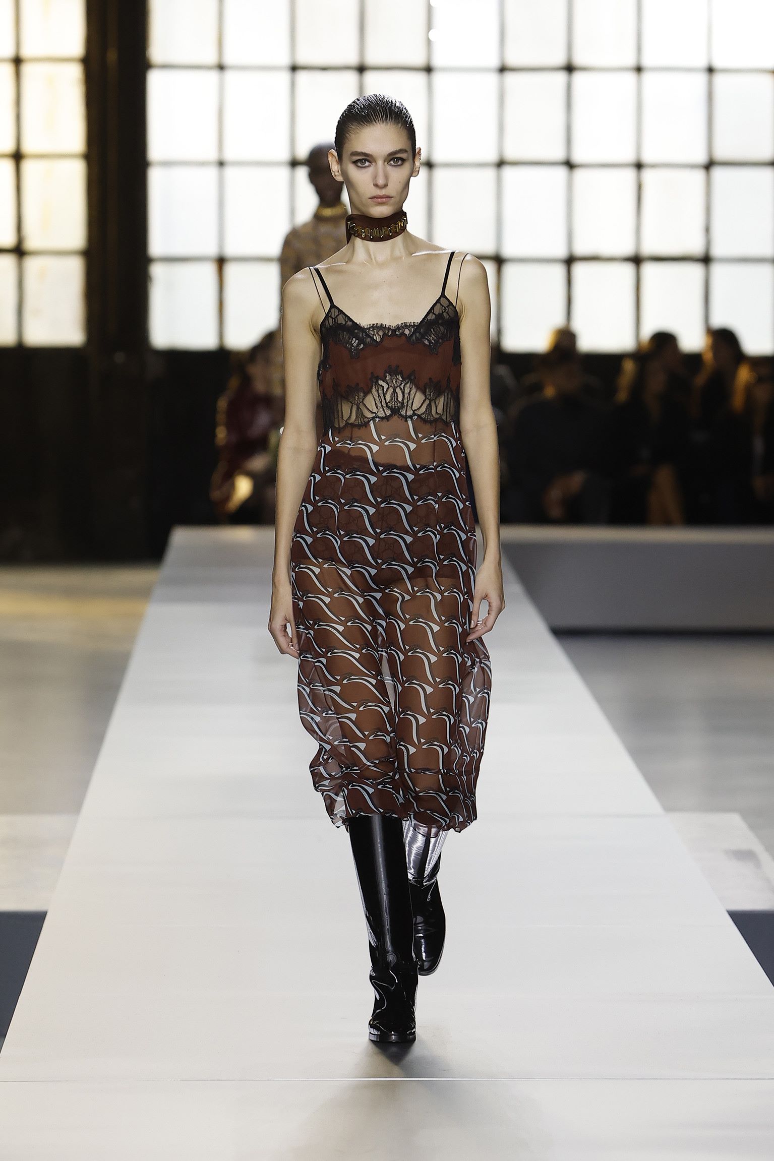 GUCCI WOMEN’S FALL WINTER 2024 FASHION SHOW