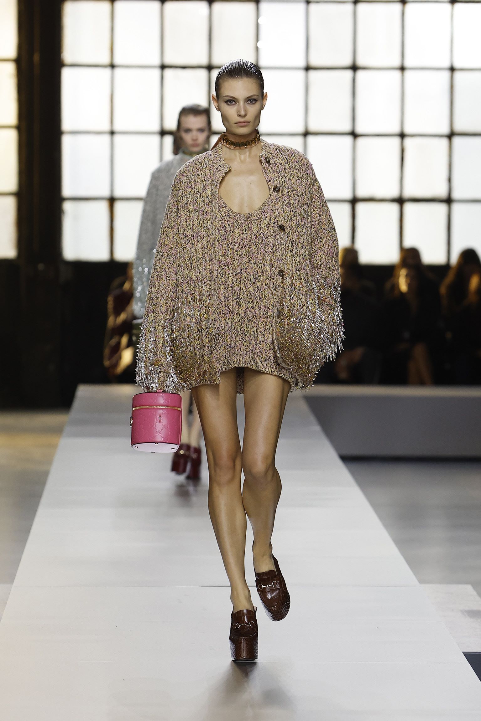 GUCCI WOMEN’S FALL WINTER 2024 FASHION SHOW