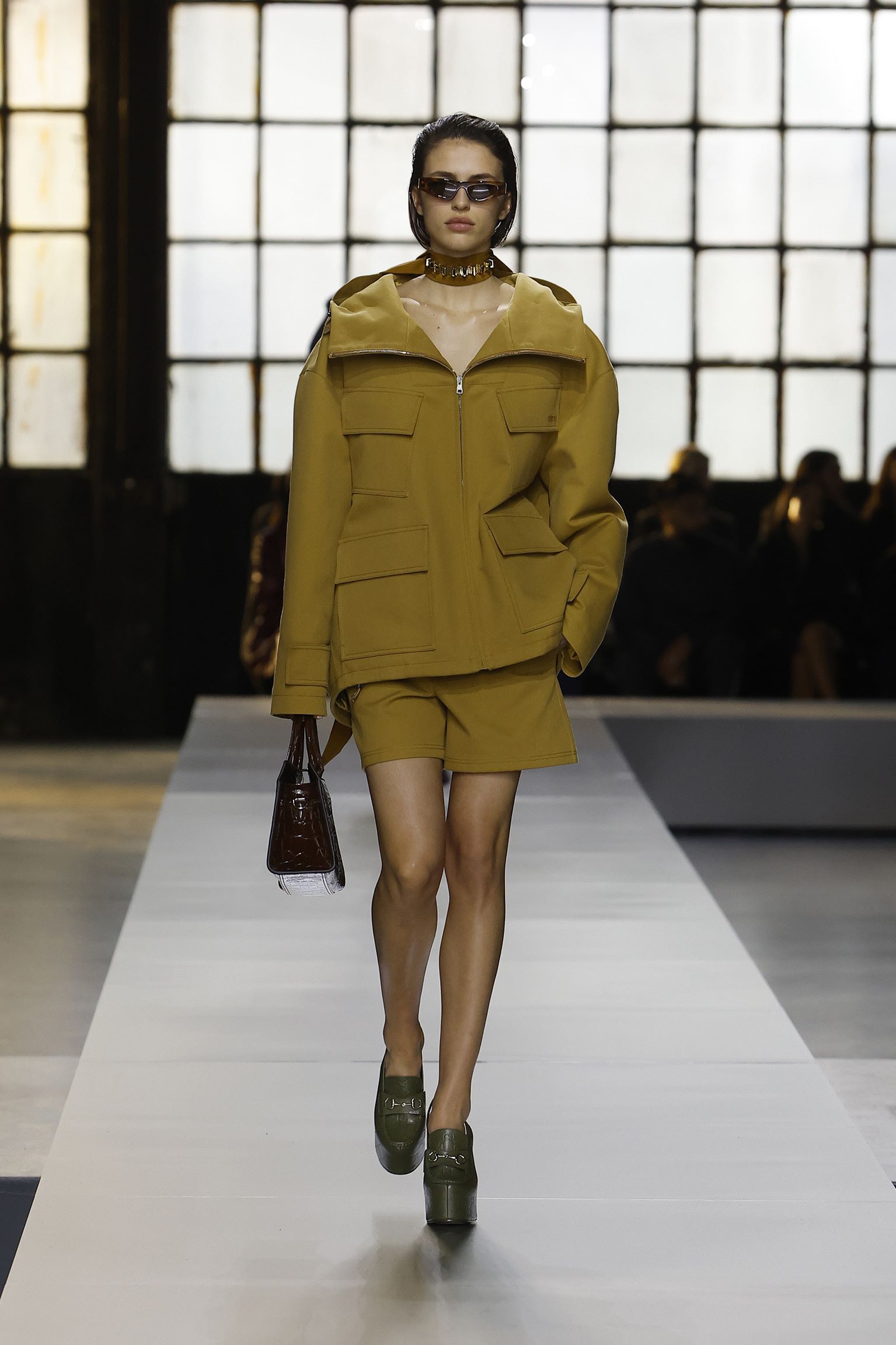 GUCCI WOMEN’S FALL WINTER 2024 FASHION SHOW