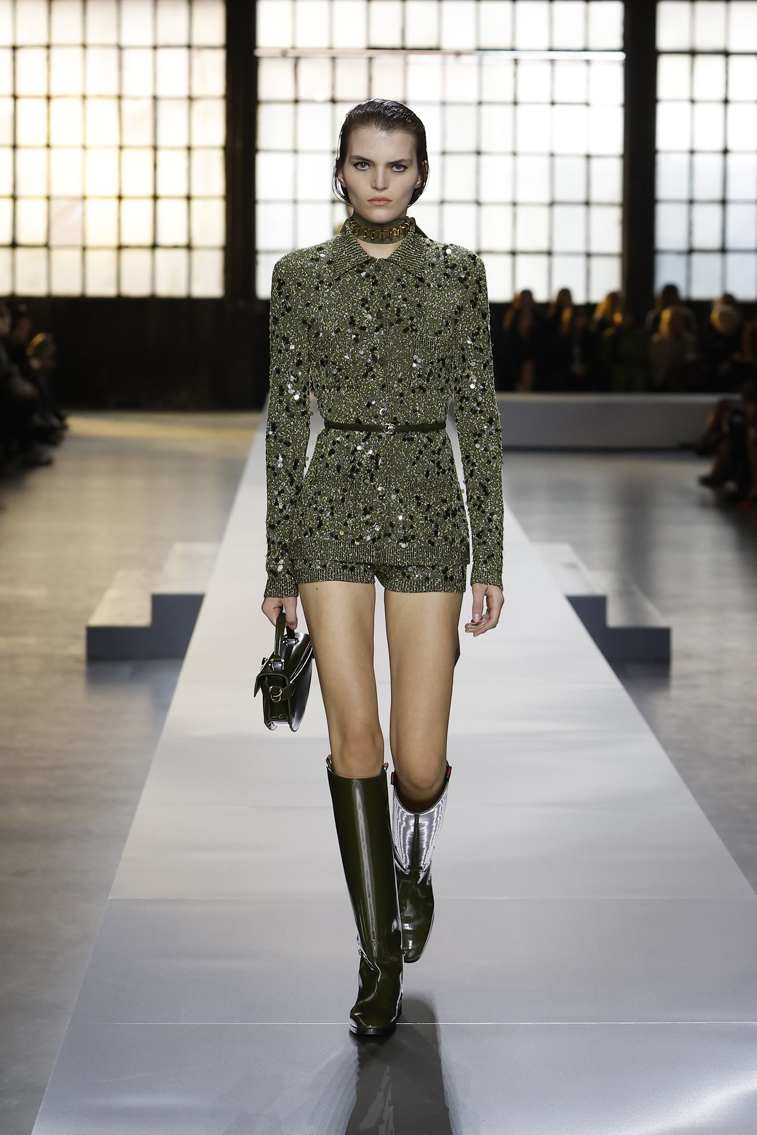 GUCCI WOMEN’S FALL WINTER 2024 FASHION SHOW