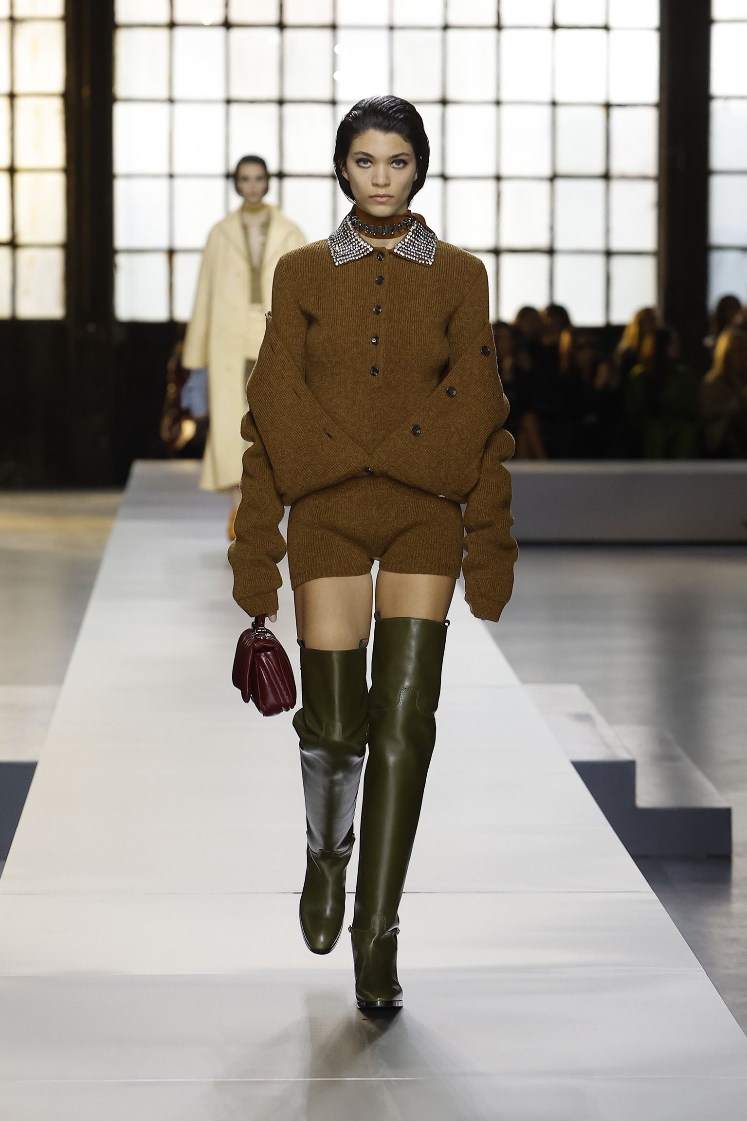 GUCCI WOMEN’S FALL WINTER 2024 FASHION SHOW