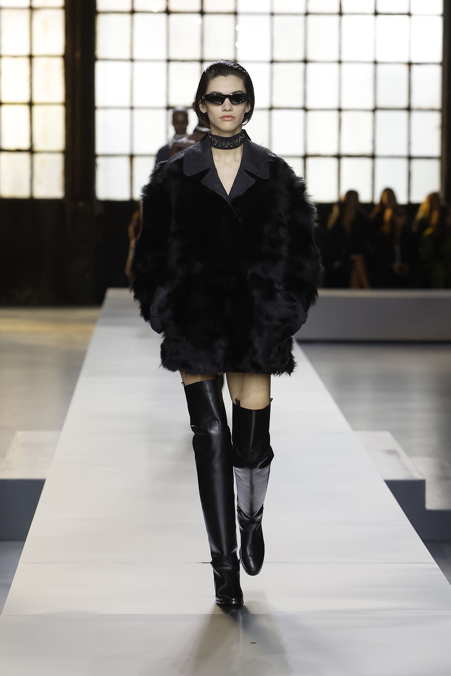 GUCCI WOMEN’S FALL WINTER 2024 FASHION SHOW