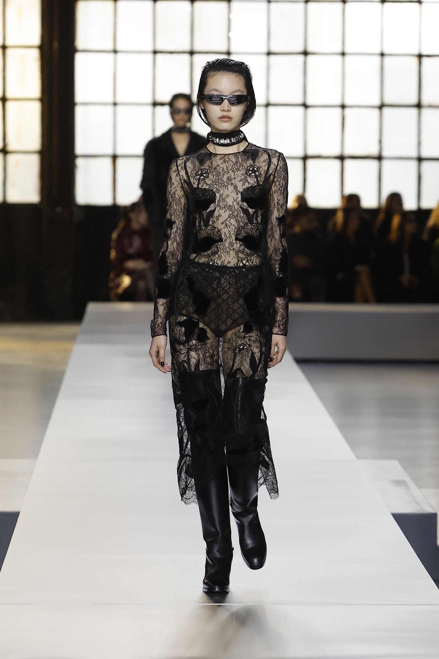 GUCCI WOMEN’S FALL WINTER 2024 FASHION SHOW