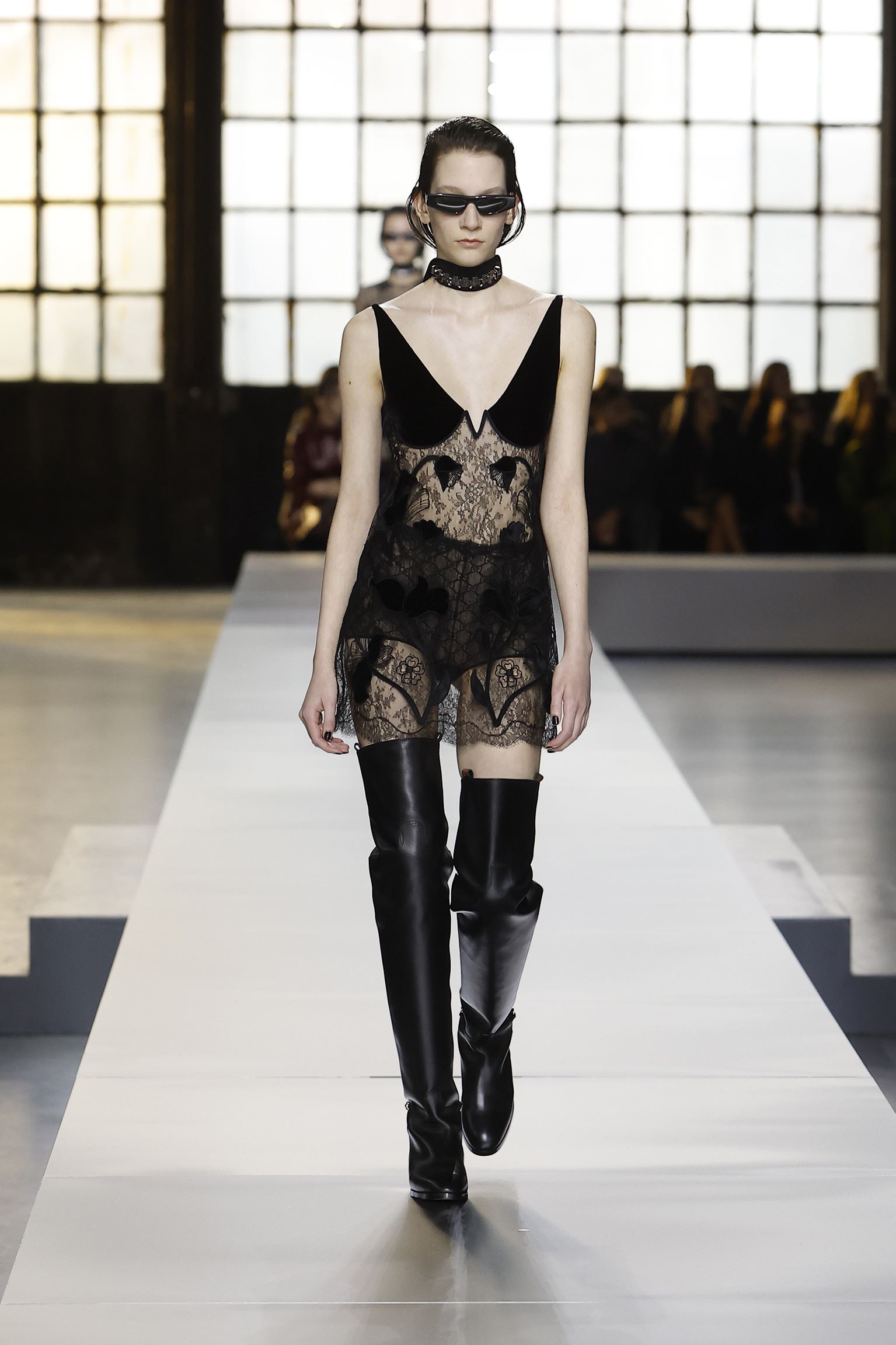 GUCCI WOMEN’S FALL WINTER 2024 FASHION SHOW