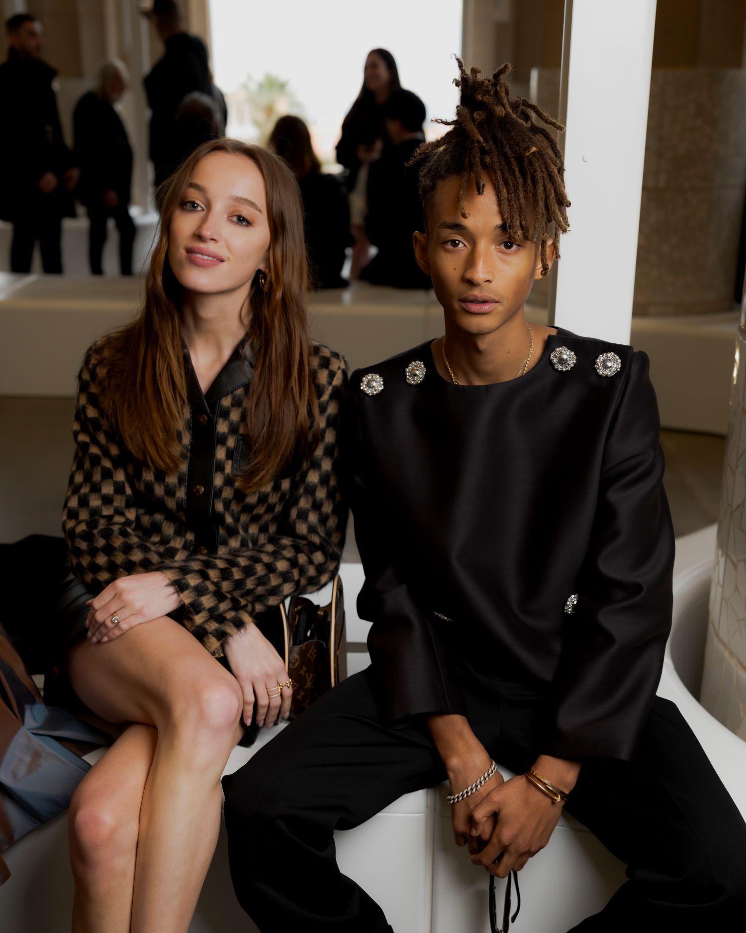 PHOEBE DYNEVOR & JADEN SMITH