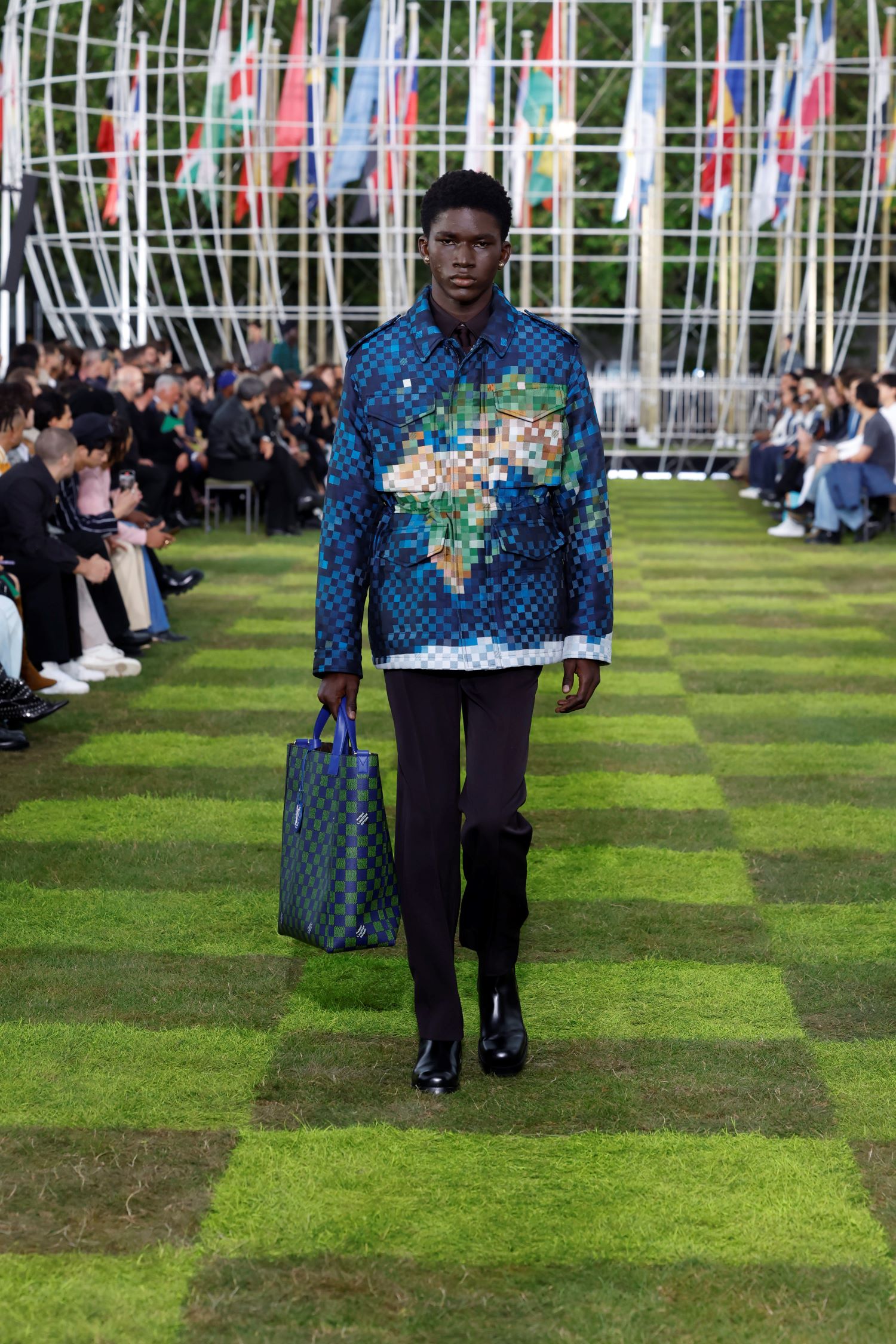 LV Spring-Summer 2025 Men’s Collection 