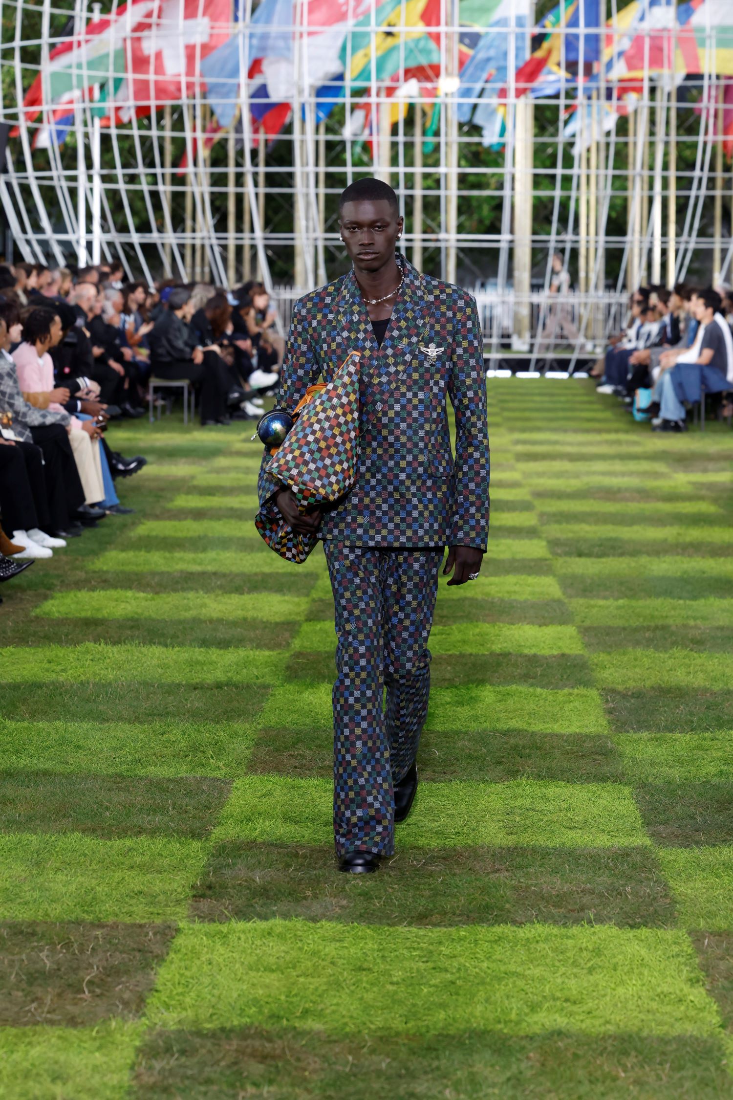 LV MEN'S SPRING SUMMER 2025