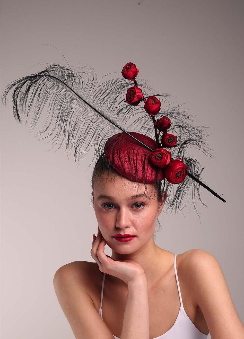 Merve Bayindir’s Headbands and Fascinators: The Must-Have Accessory for Summer 2025