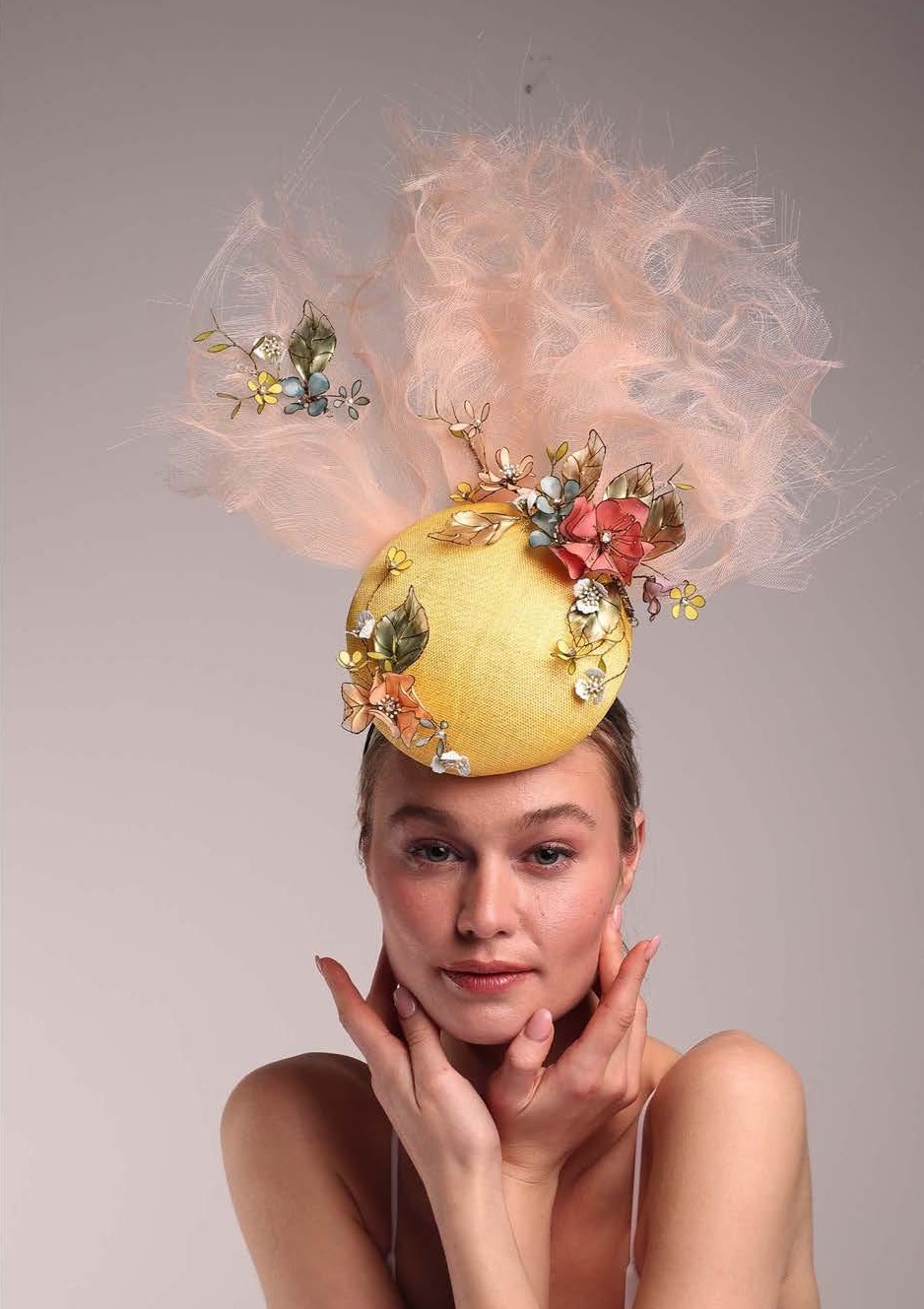 Merve Bayindir’s Headbands and Fascinators: The Must-Have Accessory for Summer 2025
