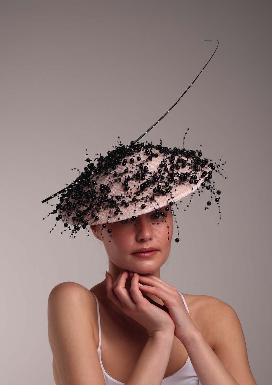 Merve Bayindir’s Headbands and Fascinators: The Must-Have Accessory for Summer 2025