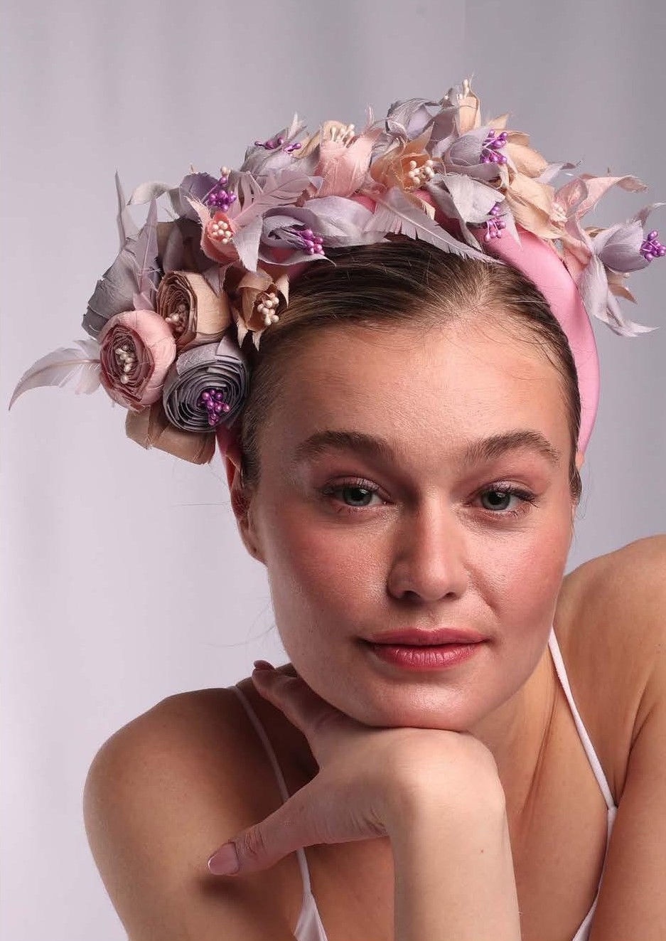 Merve Bayindir’s Headbands and Fascinators: The Must-Have Accessory for Summer 2025