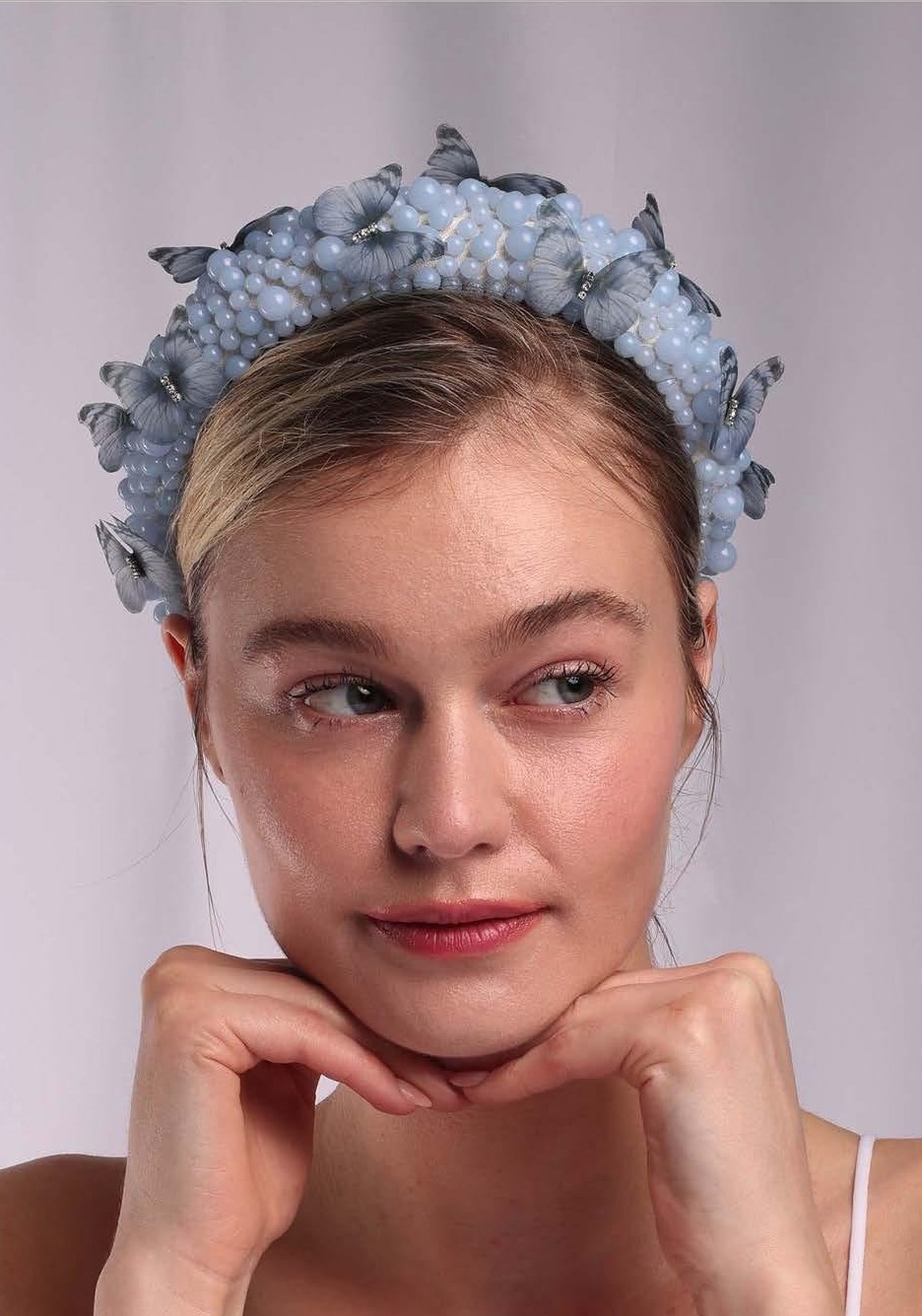 Merve Bayindir’s Headbands and Fascinators: The Must-Have Accessory for Summer 2025