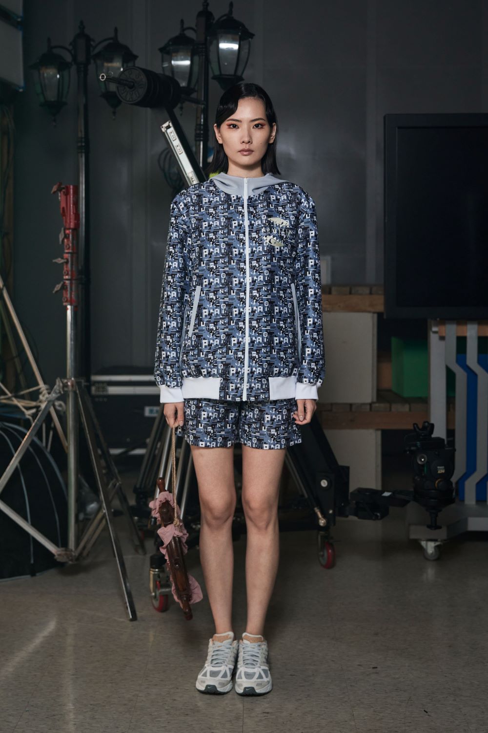 APUJAN Redefines the Deconstructive Cut-Out Trend for AW25