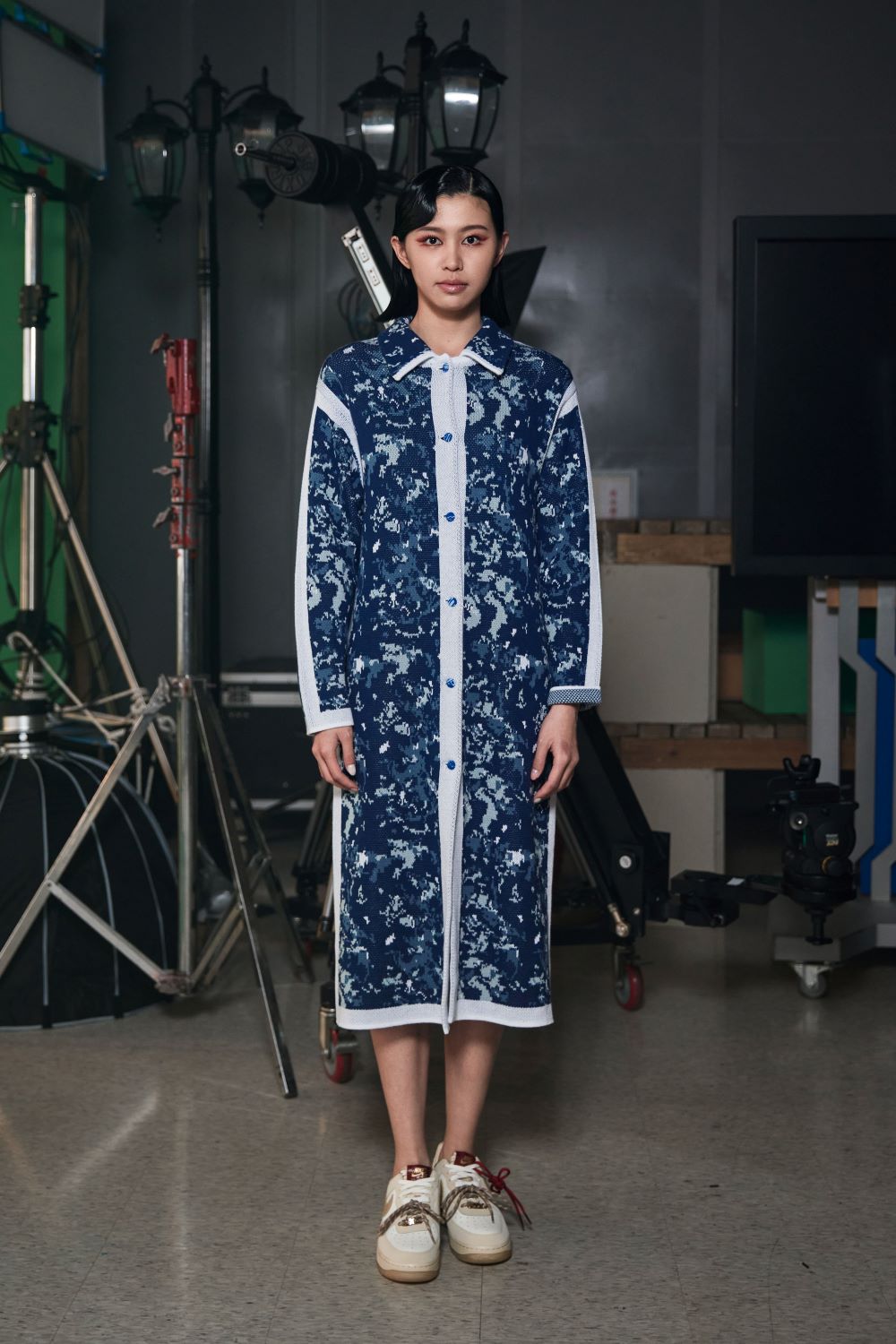 APUJAN Redefines the Deconstructive Cut-Out Trend for AW25