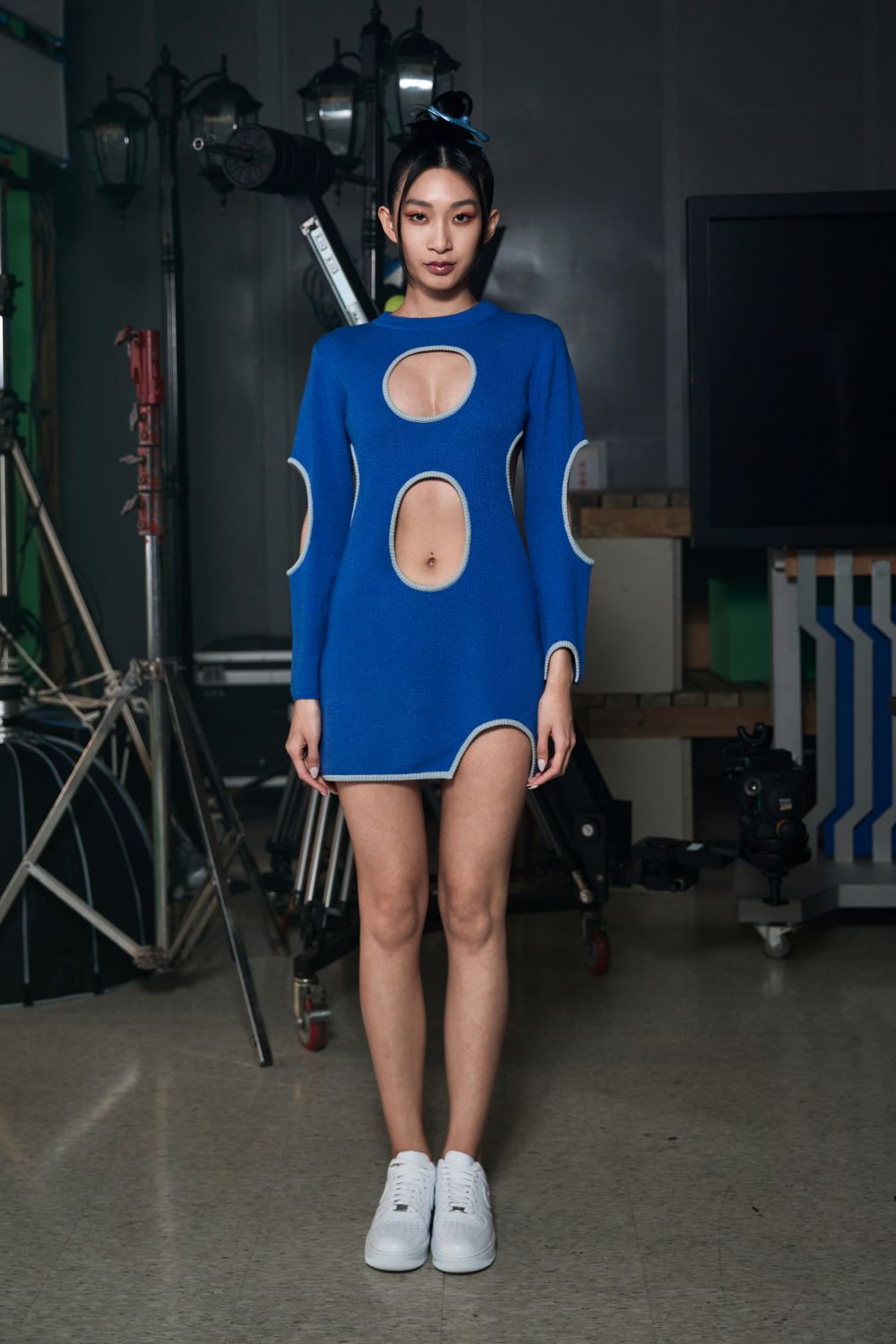 APUJAN Redefines the Deconstructive Cut-Out Trend for AW25