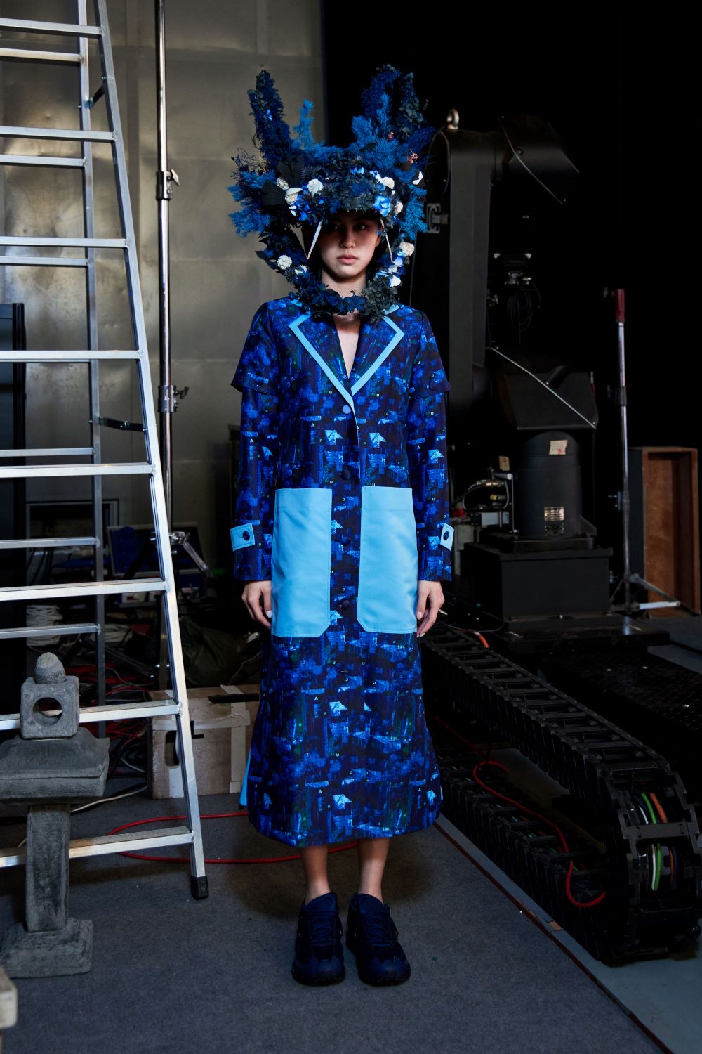 APUJAN Redefines the Deconstructive Cut-Out Trend for AW25
