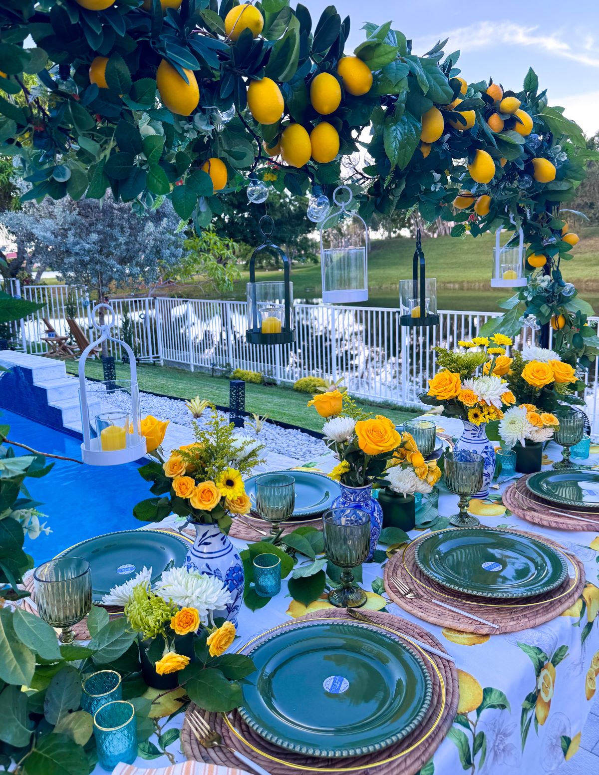 Amalfi Coast inspired table decor