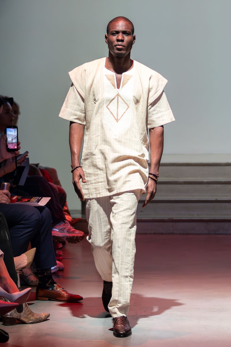 LEKAN AARE – Homage to the King