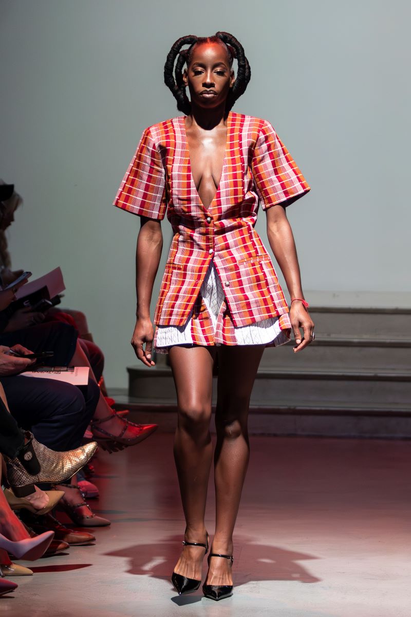 PEM – The Spirit Wears Red