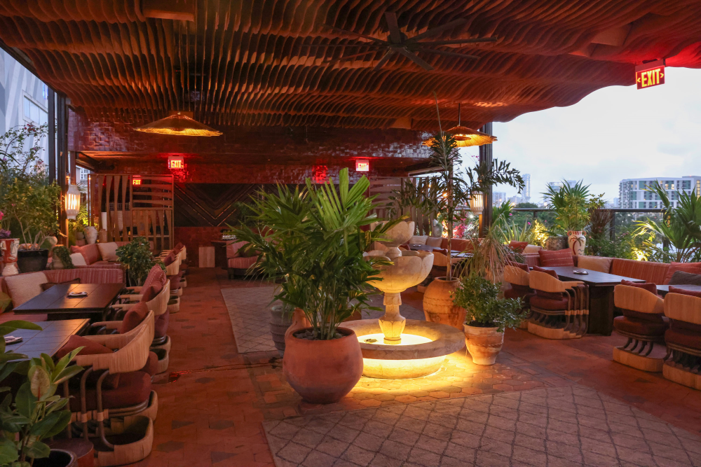 Casa Neos Lounge and MM Rooftop Debut on the Miami River, Redefining Luxury Nightlife in Miami