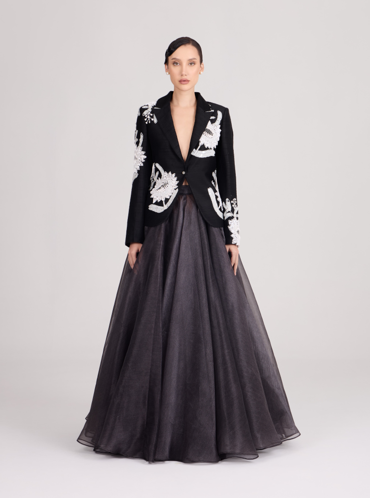 Flapper6: A New Vision of Modern Luxury Womenswear Flapper6: A New Vision of Modern Luxury Womenswear