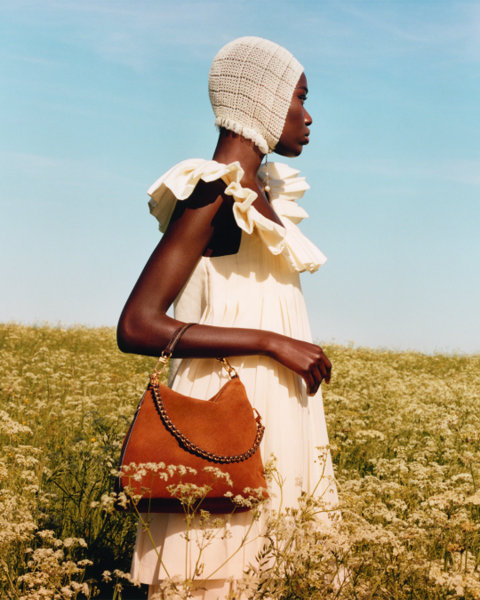 Louis Vuitton Multipass Bag Debuts as the House's New Signature Icon for Fall-Winter 2026 Louis Vuitton Multipass Bag Debuts as the House's New Signature Icon for Fall-Winter 2026