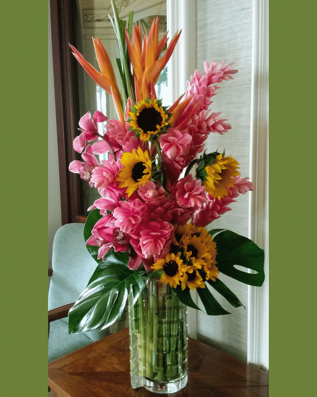 Tropical Floral Arrangements in Miami: A Designer’s Guide Tropical Floral Arrangements in Miami: A Designer’s Guide