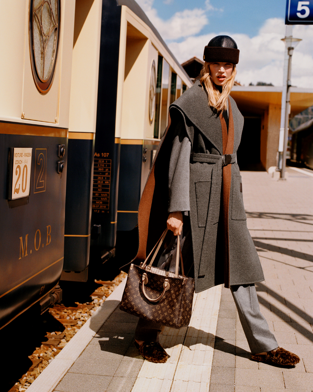Louis Vuitton Flight Mode Autumn-Winter 2026 Redefines the Art of Travel Louis Vuitton Flight Mode Autumn-Winter 2026 Redefines the Art of Travel